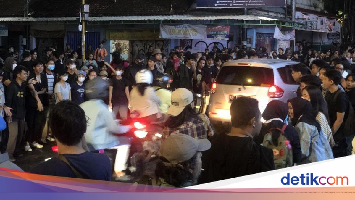 Misteri Alat Pelacak di Kendaraan Tiyo Eks Ketua BEM UGM Usai Demo Gejayan
