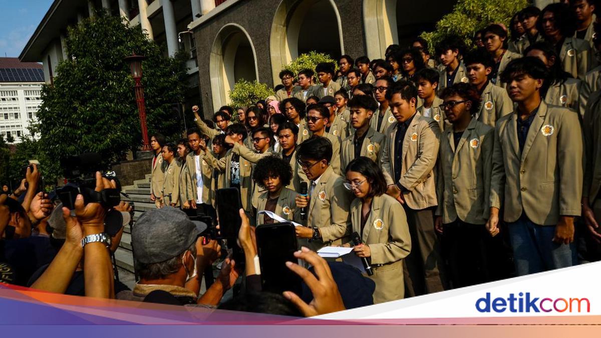 Mahasiswa UGM soal Alasan Geruduk Acara Diskusi: Bawa Pejabat ke Jalan