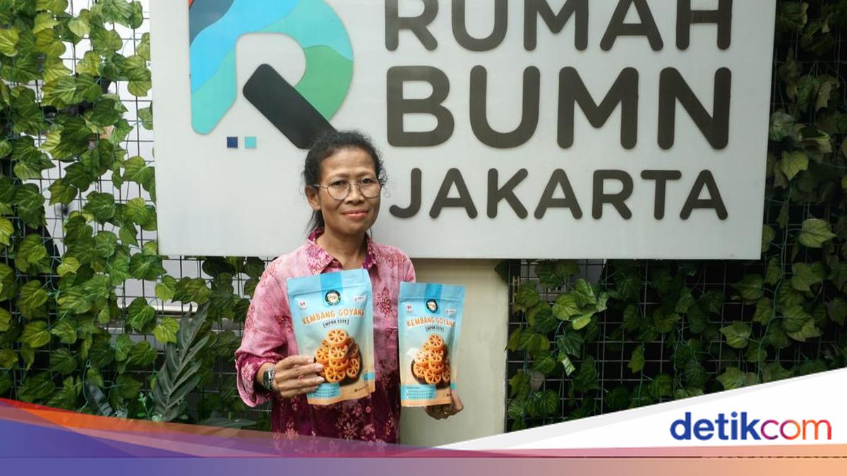 Modal Rp 25 Ribu, Usaha Peyek Mpok Esty Makin Maju Berkat Rumah Bumn Bri