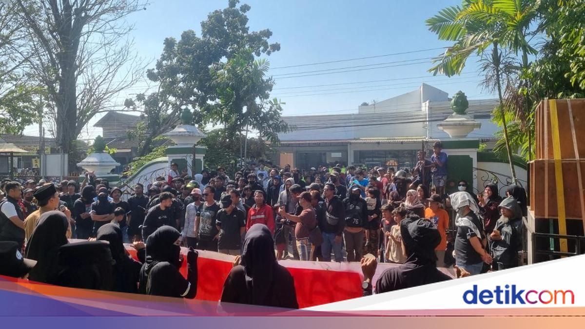 Pak Dukuh Gelapkan Sertifikat Warga Banyon Bantul Segera Dipecat