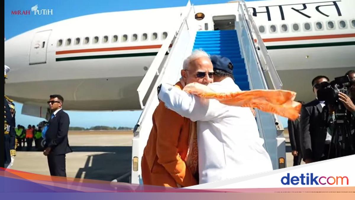 Momen Hangat Prabowo Lepas Kepulangan PM India di Bandara YIA