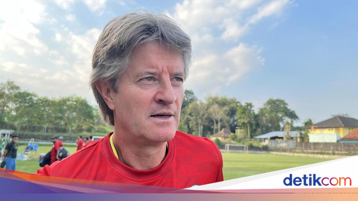 Pieter Huistra Ungkap Ada 12 Pemain Bakal Gabung PSS Sleman