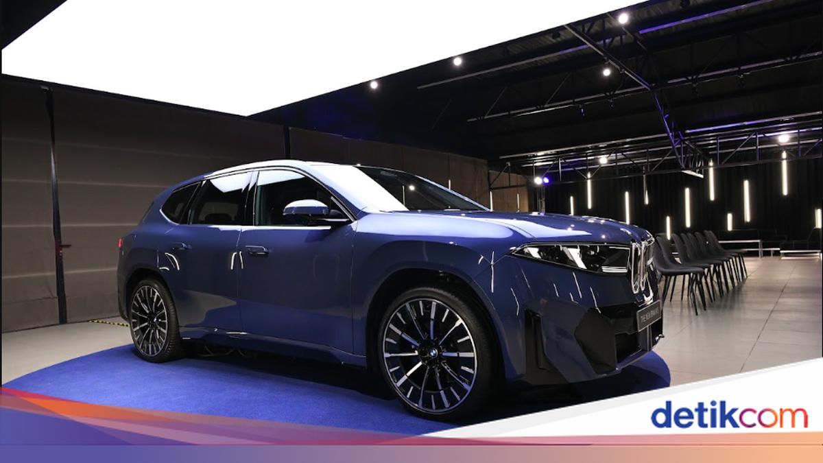 Dibikin Takjub sama BMW iX3: Duduk di Kabin Serasa Sultan, Diajak Slalom Stabil
