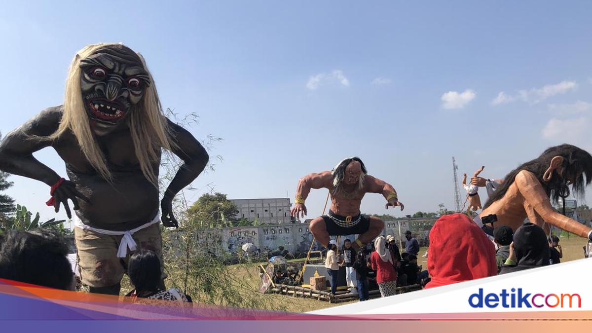 Potret Seram Ogoh-ogoh di Saparan Bekakak Ambarketawang