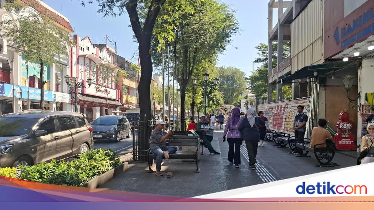 Pemkot Jogja Bakal Sikat Pelang Ilegal di Malioboro