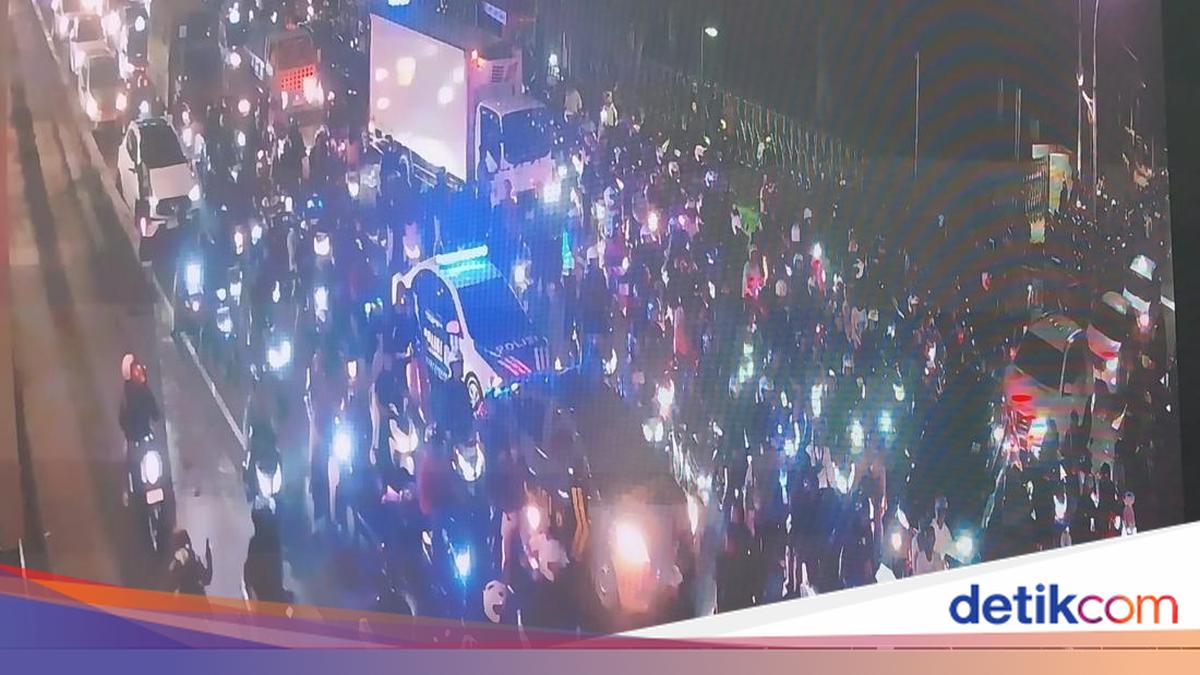 Geger Konvoi Motor Bikin Bunderan HI Macet, Polisi Bilang Begini