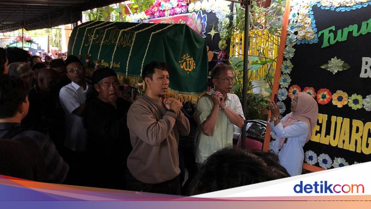 Ratusan Orang Antar Nasirun ke Pusara Terakhir