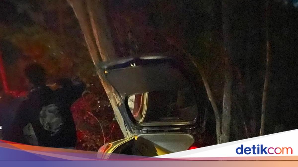 Detik-detik Xenia Nyebur Jurang Dlingo Bantul gegara Silau Lampu Sorot