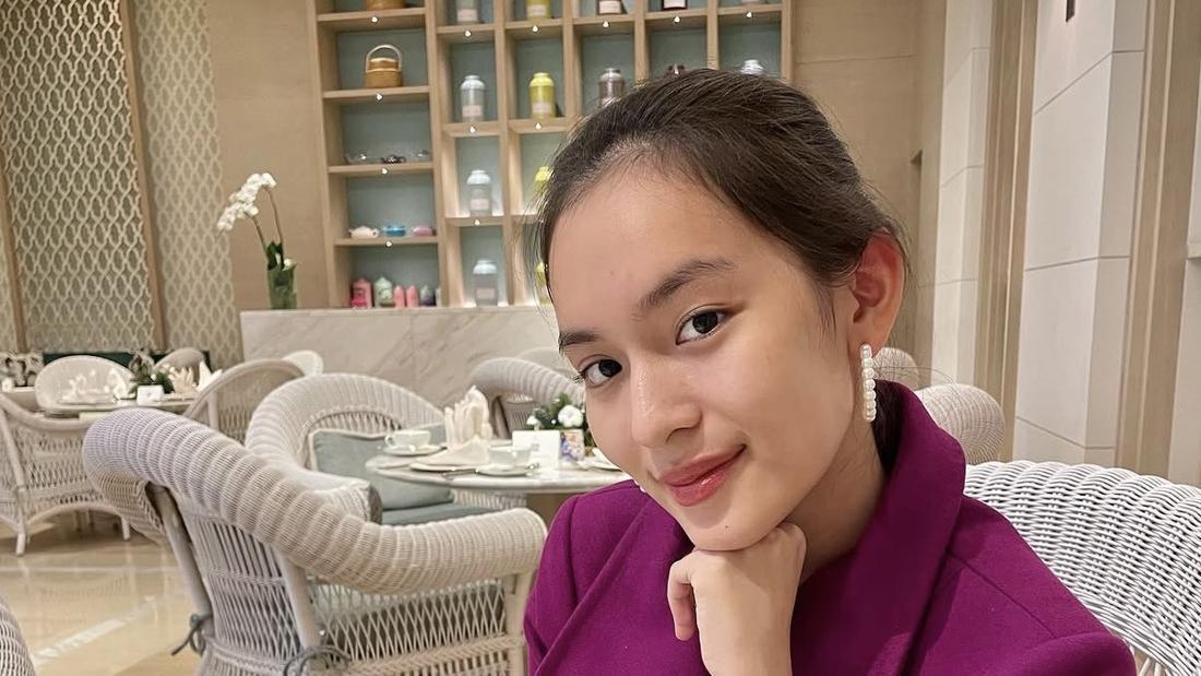 Cantiknya Shanna Shannon saat Ngeteh hingga Menikmati Aneka Dessert Manis: Tinjauan Faktual dan Analisis Komprehensif