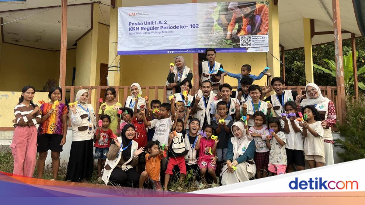 Mahasiswa KKN UAD Bantu Pemulihan Pascagempa di Manggarai Barat
