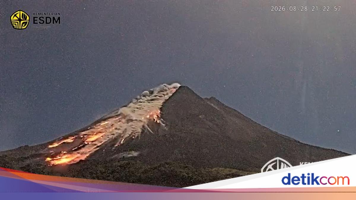 Kebakaran Lereng Merapi Kena Jilat Guguran Lava