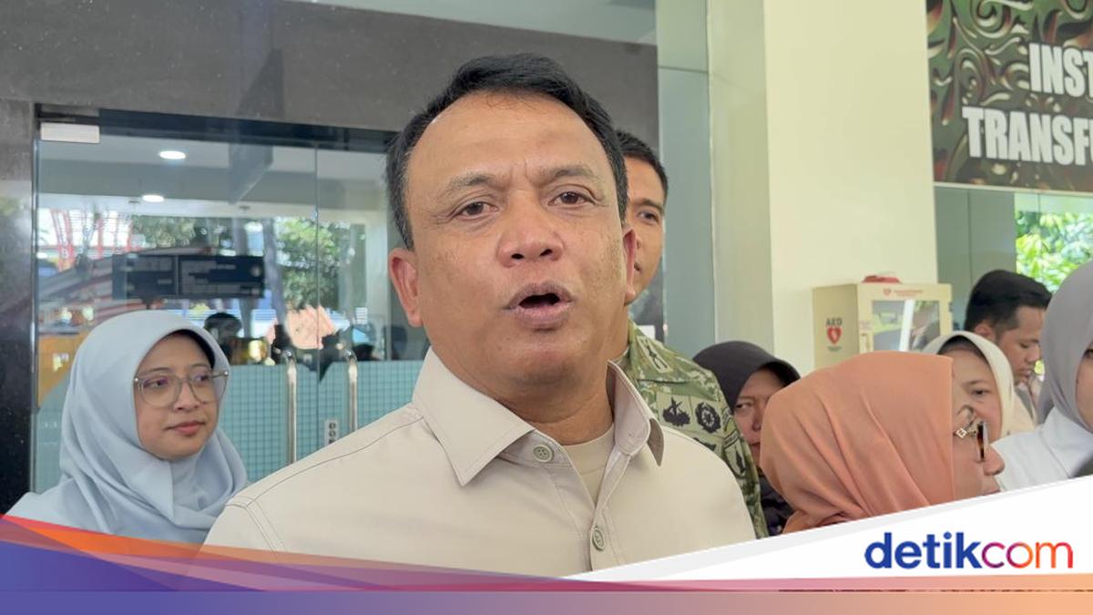 BGN Copot Kepala SPPG Kalitengah Sidoarjo Usai 730 Santri Keracunan MBG