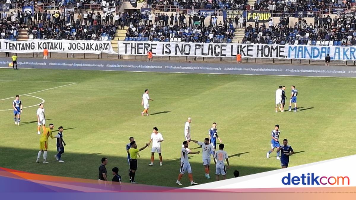 Babak Pertama PSIM Jogja Vs Persita Tangerang Berakhir 0-0