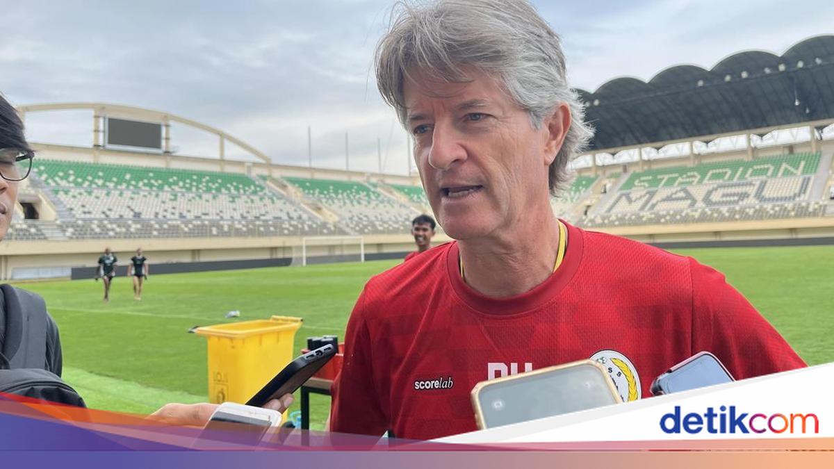 Pelatih PSS Ngaku Belum Pikirkan League Cup: Fokus Kami di Super League