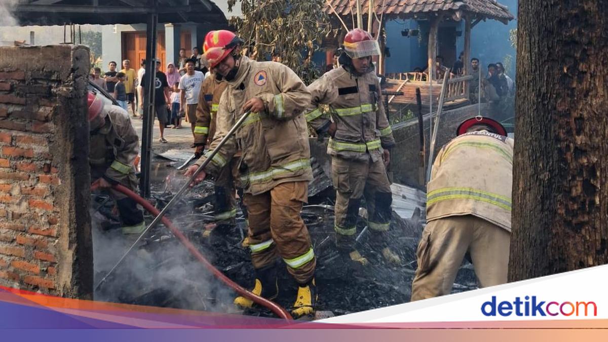 Garasi di Pleret Bantul Terbakar, 2 Mobil dan 1 Motor Hangus