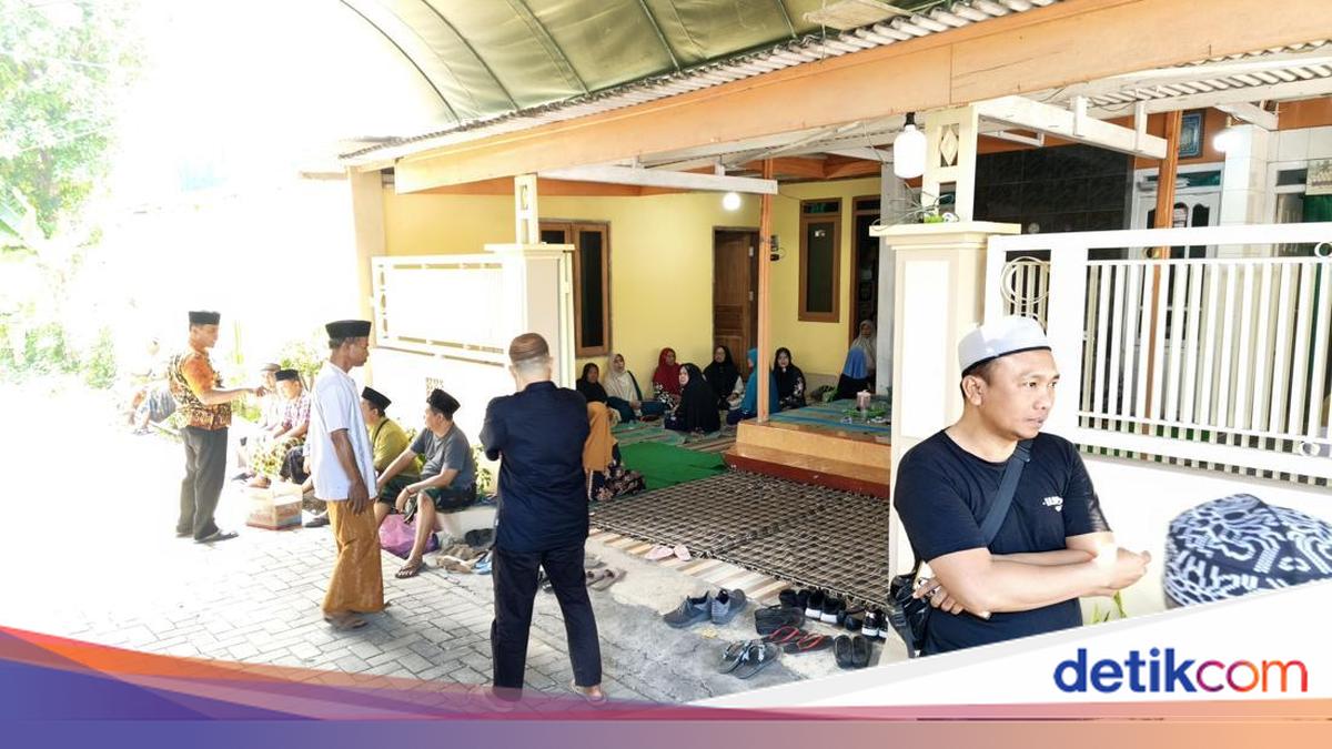 Duka di Kediaman Rian ABK Asal Pamekasan Tewas dalam Tragedi KM Virgo
