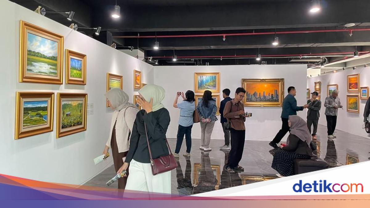 Pameran Lukisan SBY di Surabaya Diserbu Warga