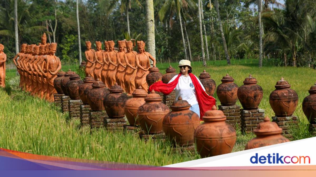 Menikmati Pesona Taman Gandrung Terakota Banyuwangi