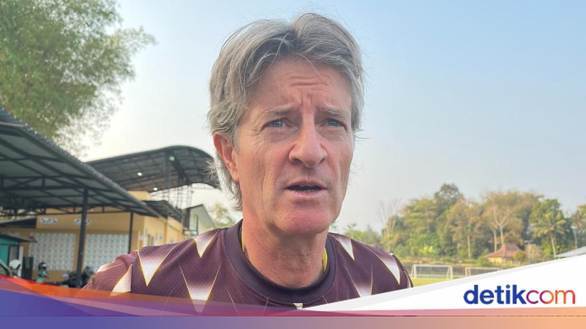 Huistra Santuy Tanggapi Spanduk 'Pieter Out': Itu Hak Suporter