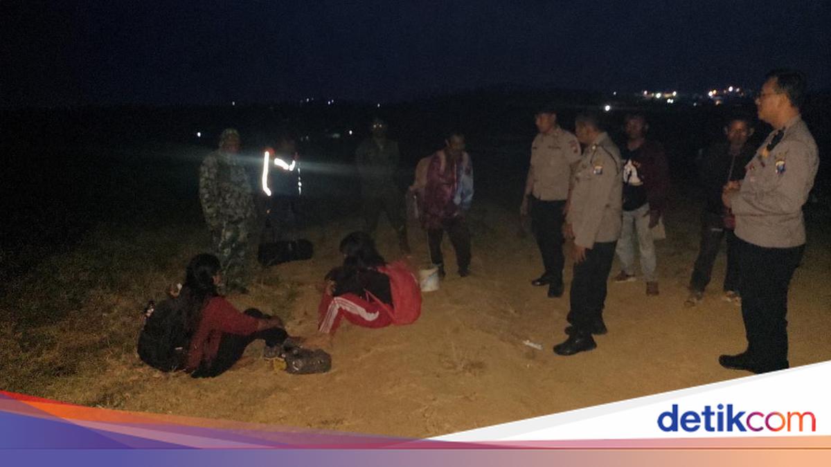 Polisi Evakuasi 9 Pendaki Masuk Batu Tulis Malang Tanpa Izin Saat Karhutla
