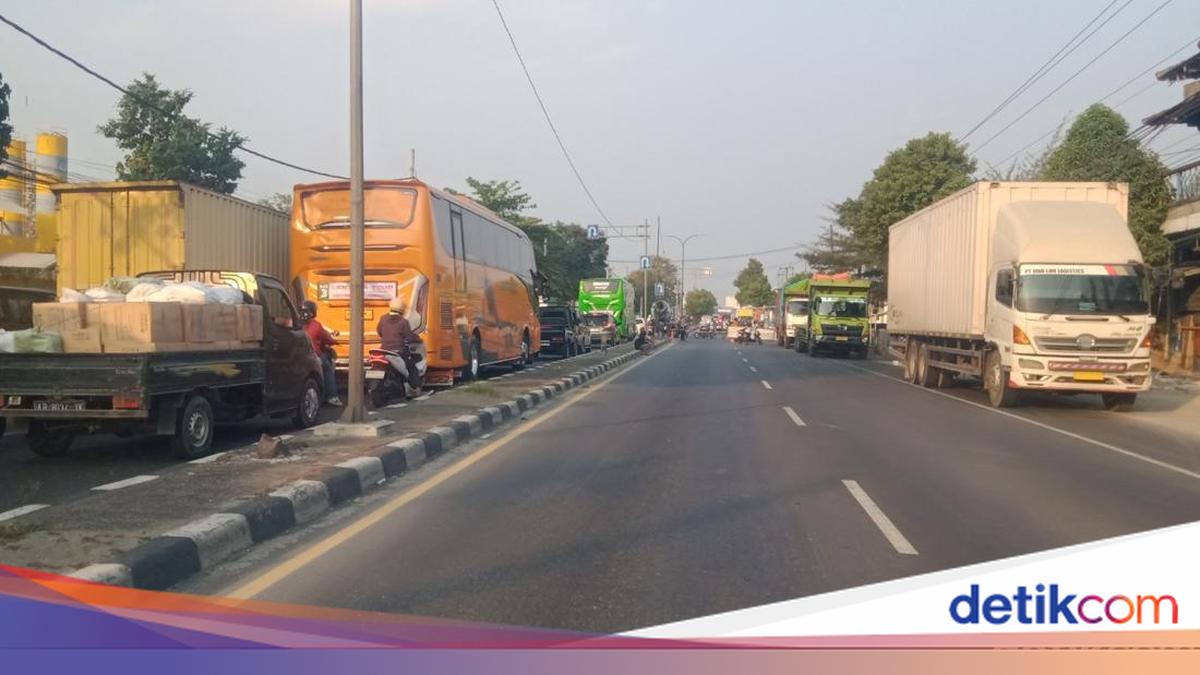 Jalan Jogja-Solo Masih Ditutup Imbas Kebakaran Toko Trans Home