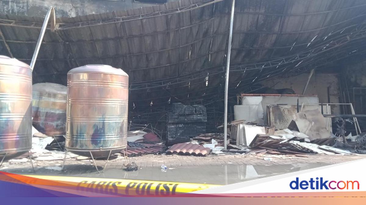 Damkar Sleman Masih Siaga Pantau Trans Home Usai Kebakaran