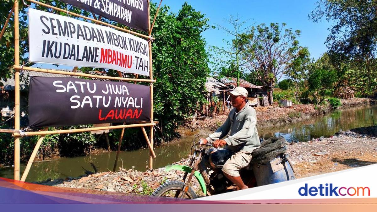 Benteng Terakhir Pesisir Timur Surabaya yang Terus Terdesak