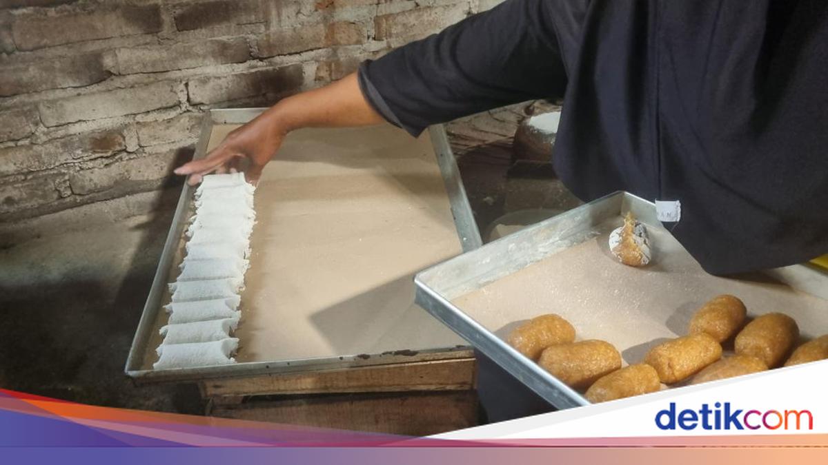 Perjuangan Muryati Lestarikan Jajanan Sagon Gulung Khas Bantul