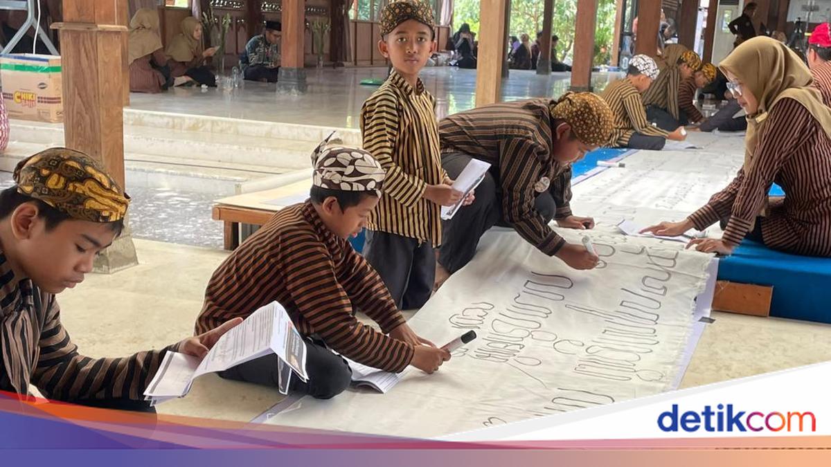 SD Antawirya Sidoarjo Target Pecahkan Rekor Aksara Jawa di Kain 600 Meter