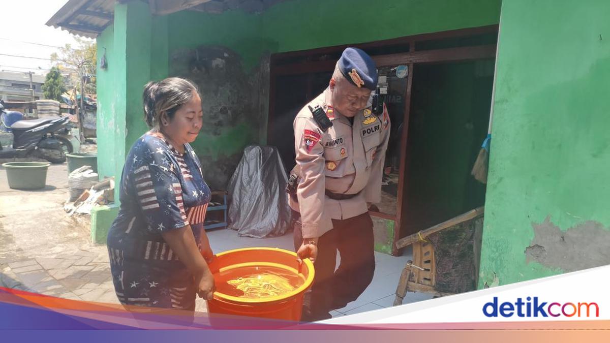 Air Bersih Disalurkan untuk Warga Terdampak Lumpur Lapindo di Sidoarjo