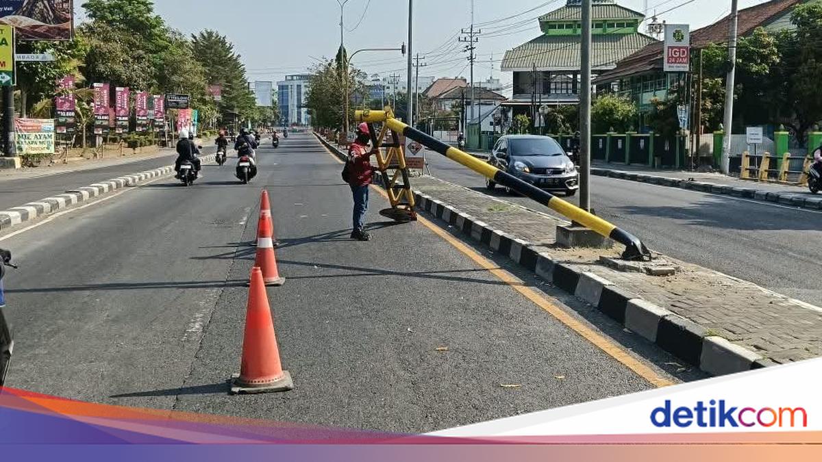 Viral Portal Roboh di Ring Road Sleman, Ternyata Belum Waktunya Dipasang
