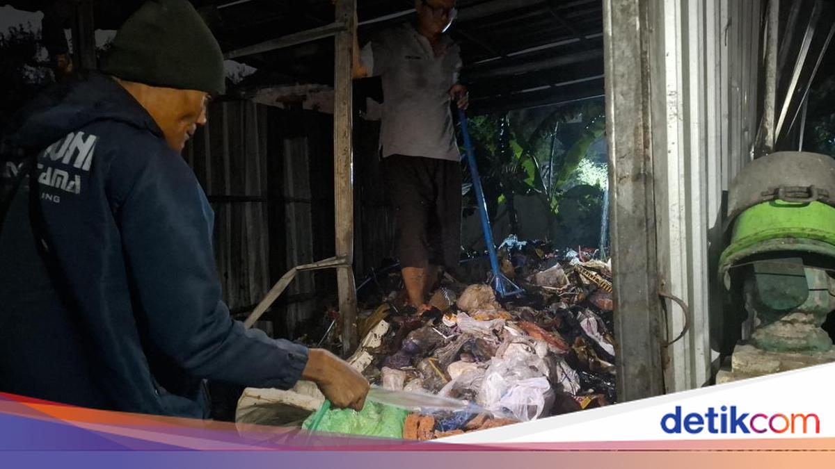 Tempat Pemilahan Sampah Pasar Ngasem Jogja Kebakaran