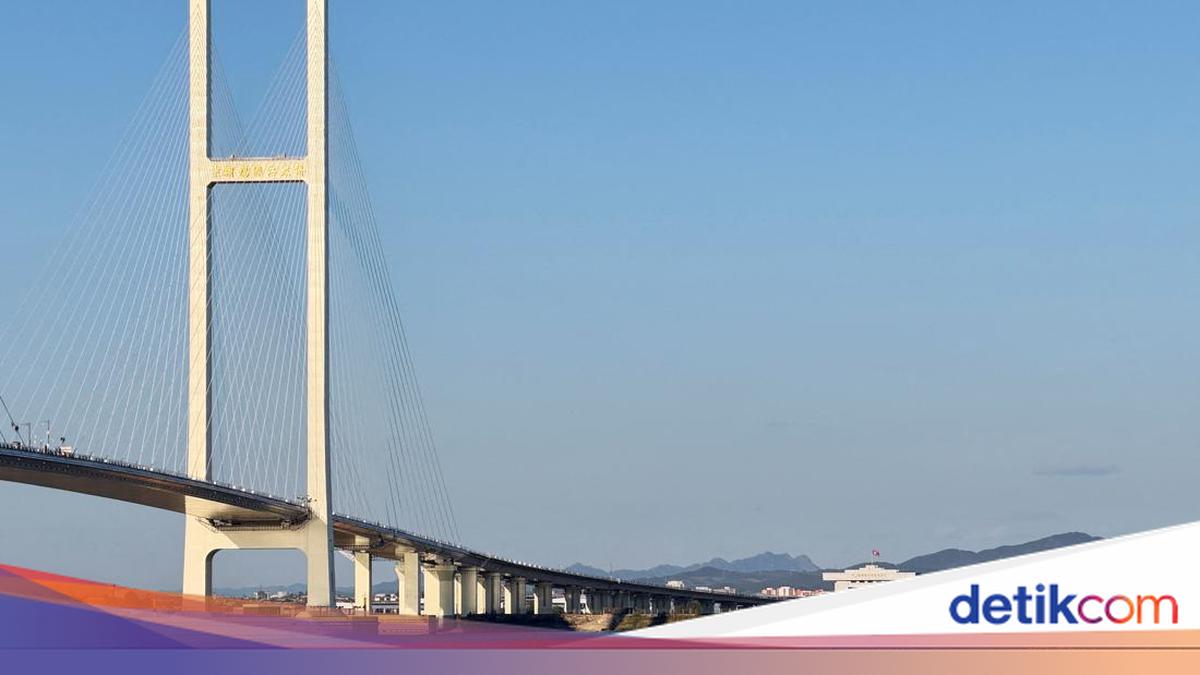 Jembatan yang Hubungkan China dan Korut Resmi Dibuka, Truk Langsung Antre