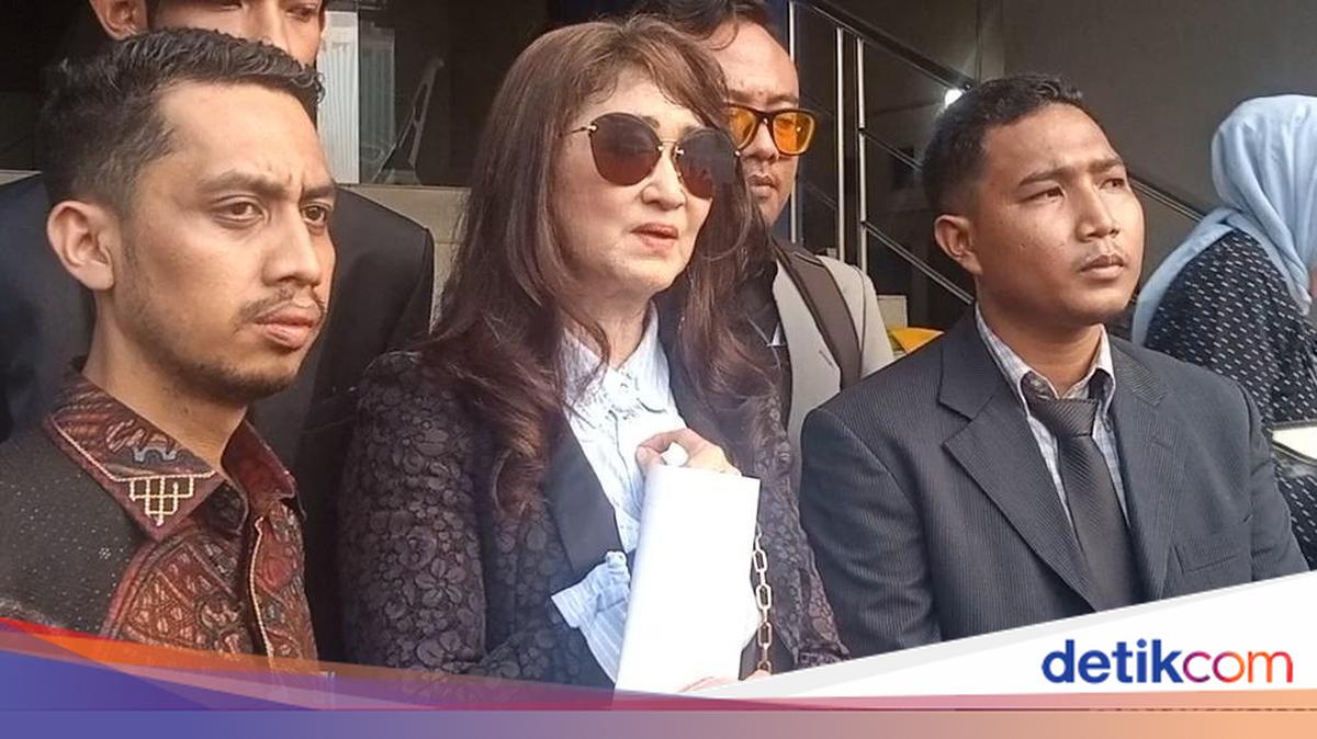 5 Selebritas Perempuan Bikin Heboh Pekan Ini