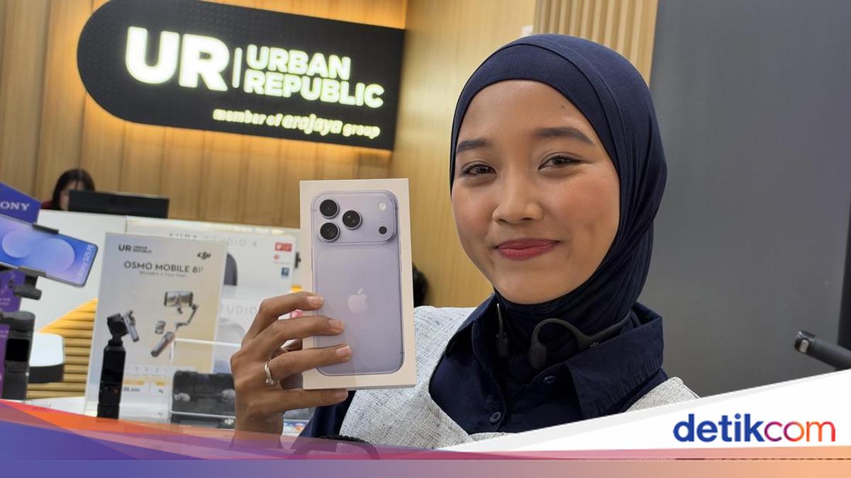 Pembeli Pertama iPhone 18 Pro Max di UR, Pilih Biru Ketimbang Burgundy