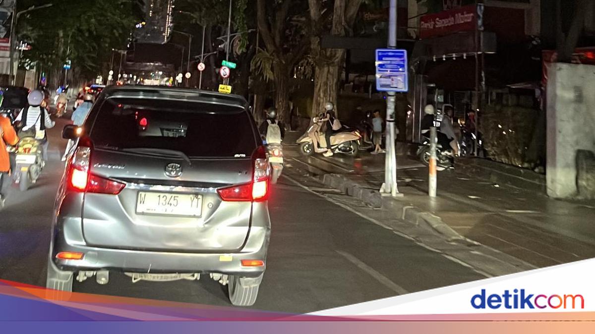 Pusat Bisnis dan Mal di Surabaya Sempat Gelap Gulita gegara Gangguan Listrik