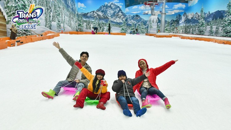 Main Sekarang di Trans Snow World Bekasi dan Sebarkan Kebaikan