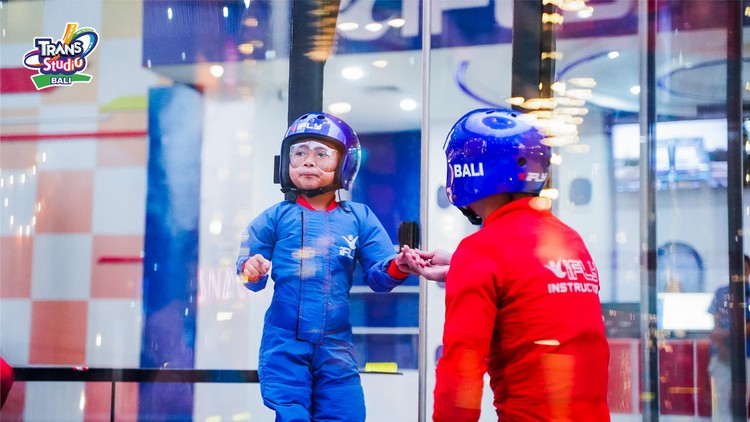Master The Windtunnel: 5 Essential Beginner Tips for iFly Indoor Skydiving