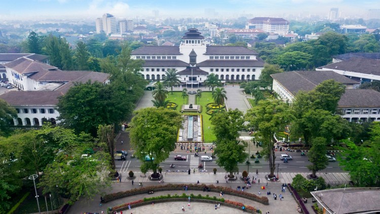 Ayo Liburan Ke Bandung, Kota Yang Punya Sejuta Cerita