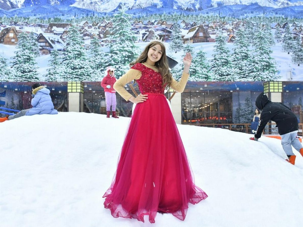 Mau Libur Sekolah Bersama Snow Princess? di Trans Snow World Binatro Aja