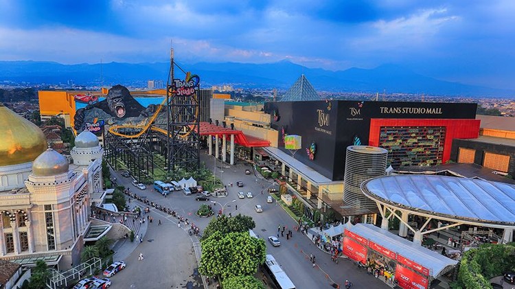 Staycation di Kawasan Terpadu Trans Studio Bandung   