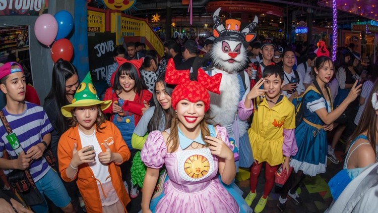 Ini Dia 5 Ide Kostum Couple Anti Mainstream Buat Kamu Yang Mau Seseruan Bareng Pasangan Atau Sahabat