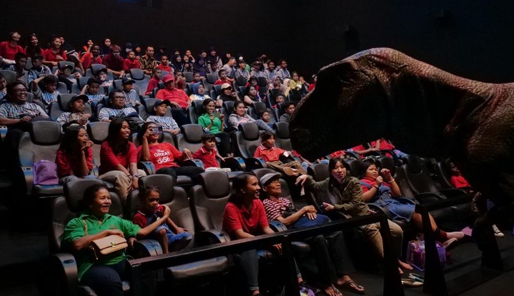 Seru! Ada Live Show Dinosaurus di Trans Studio Cibubur Bertajuk “Jurassic Live Show”