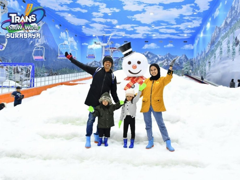 Yuk Main Salju Di Trans Snow World Surabaya, Ada Promo Libur Akhir Tahun !