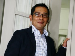 Ridwan Kamil Serukan Perdamaian The Jak dan Bobotoh: Sepakbola itu Sportivitas!