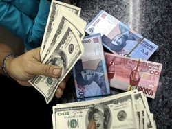 Dipicu Tarif Impor Trump, Dolar Tembus Rp 16.400!