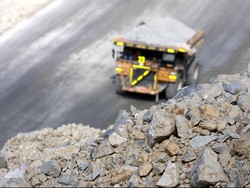 Pemerintah Tak Minat Beli Saham Newmont, Sudah Diborong Arifin Panigoro