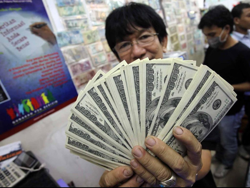 Dolar AS Tembus Rp 15.200, Jokowi: Kita Masih Lebih Baik dari China-Jepang