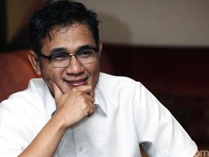 Profil Karier Budiman Sudjatmiko yang Dipecat dari PDIP Profil Karier Budiman Sudjatmiko yang Dipecat dari PDIP
