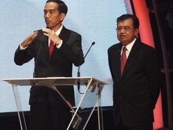 Rencana Jokowi Hapus Aturan Bisa Berbahasa Indonesia Bagi TKA Dikritik